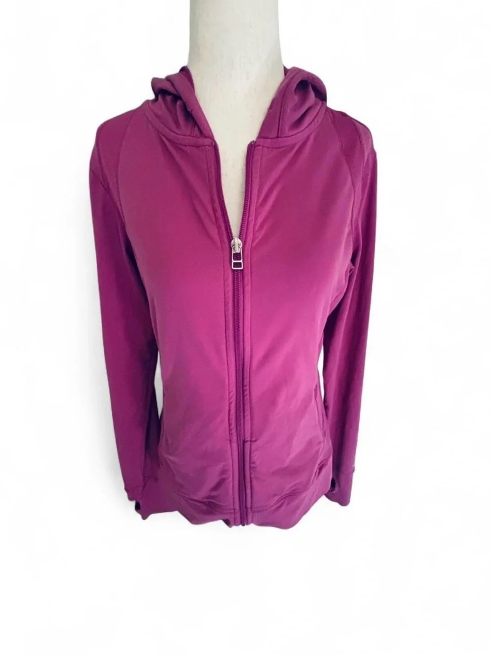 ALO Yoga Women's Hooded Performance Jacket in Deep Magenta